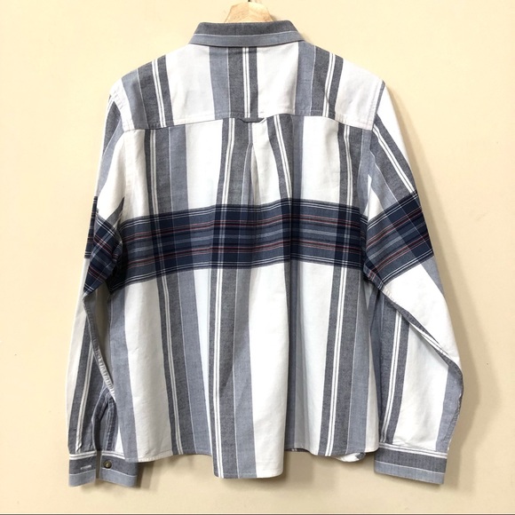 Rough Stock Panhandle Slim ButtonDown Shirt - Picture 2 of 7